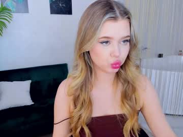 Live cam performer unforgettablalice (18,  teen,  cute,  bigboobs,  new) – profile photo, streaming now