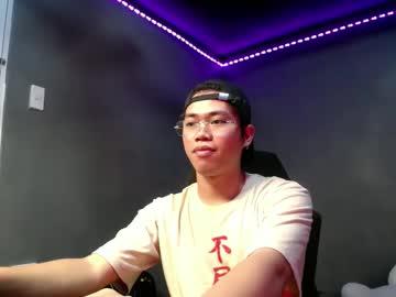 Hairy cam model Urfuckinghighness, 21 yrs live now