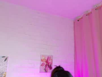 Squirting cam girl Valentinasilva live now