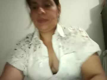 Vanessa_roouse • kisses • Cali • public