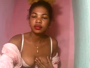 Vernelaa • anal • Madagascar • public