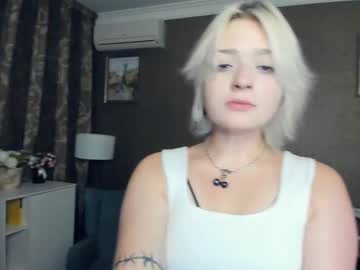 Vibe__foundd, 18 years old, Play with my tongue #new #cute #18 #shy #bigboobs [10 tokens remaining], webcam photo