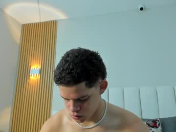 Vincent_collins big cock cam stud 20 yrs streaming live