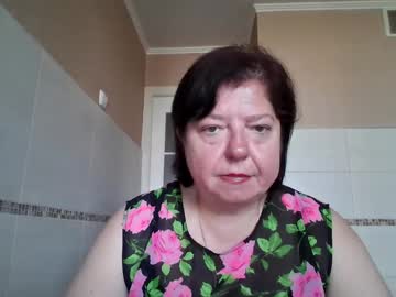 Violetpulse, hi here boys - wanna talk to me closer? #new #pvt #milf #bigtits #sexy, webcam photo