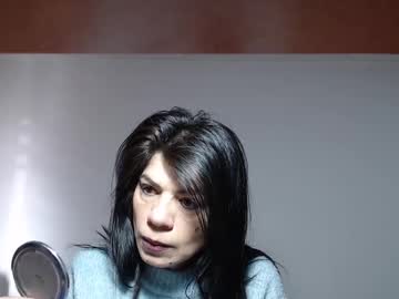 Squirting cam girl Wandamilf_ age 57 yrs live now