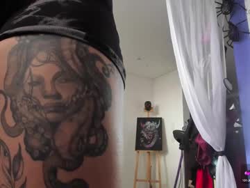 Muscle cam star Witchofhearts, 25 yrs