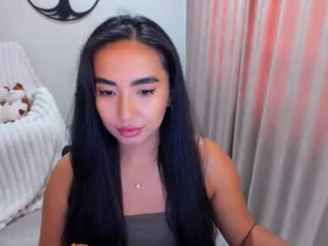 Skinny Asian cam girl Worldofkim live in HD