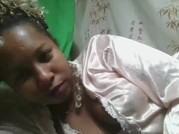 Wwisnah • anal • MAYOTTE • public