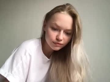 Xapka_, 21 years old, HANDBOOBS [25 tokens left] #18 #teen #new #feet #young, webcam photo