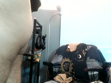 Skinny Asian cam girl Xincognitoboix live in HD