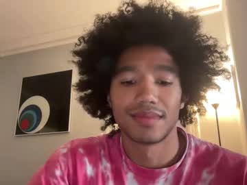 Live cam performer Yasaway streaming now