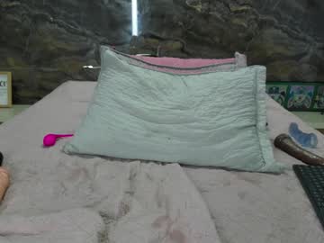 Hairy cam model Yaya____, 48 yrs live now