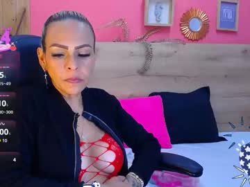 Yessika_parker • feet46y • cute • public