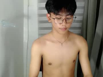 Ynotyu, 18 years old, CUM AT GOAL #asian #new #twink #bigcock #cum [1111 tokens remaining], webcam photo