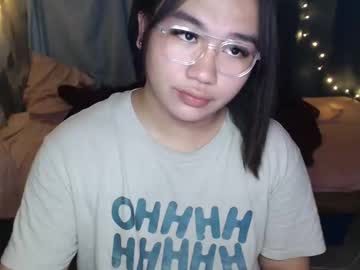 Skinny Asian cam girl Yourlegalbabyrian live in HD