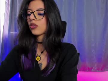 Yoursexyhanna, 21 years old, SEXY RIDE SHOW - Goal: PLAY NIPPLES [57 tokens left] #fuckmachine #skinny #smalltits #18 #c2c, webcam photo