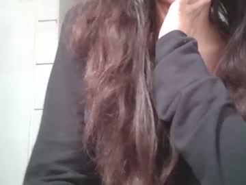 Squirting cam girl Yoursummerlove age 18 yrs live now