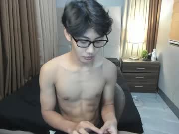 Skinny Asian cam girl Zack212003 live in HD