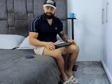 Hairy cam model Zack_froone, 30 yrs live now