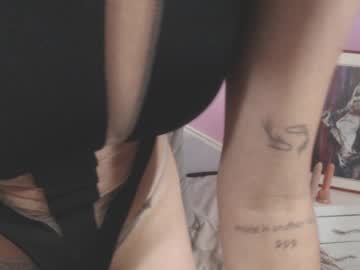 Zahira_lenox, 18 years old, Zahira_lenox's room #latina #teen #new #bigboobs #18, webcam photo