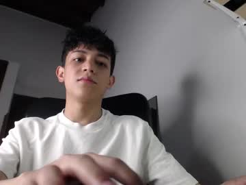 Zarekneo, 19 years old, show ass [136 tokens remaining] #18 #skinny, webcam photo