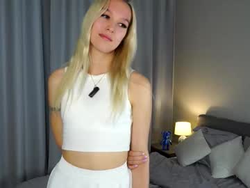 Zettamoe, 18 years old, Glad to see you on mday wity first h domi ! Goal - Top of the shy girl on the floor ^^ #shy #new #blonde #cute #18 [337 tokens remaining], webcam photo