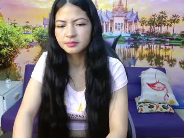 Zoe_castillo1, 18 years old, Dance Show ? [5 tokens left] Do you want to see what is under my jeans? #new #18 #tease  #teen #smalltits, webcam photo