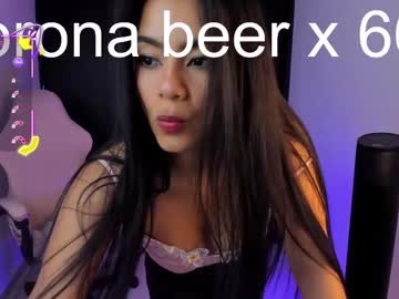 Hairy cam model Zoeesonniee, 30 yrs live now